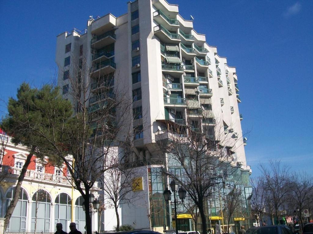 Bezhani Apartments Tiranë Eksteriør bilde
